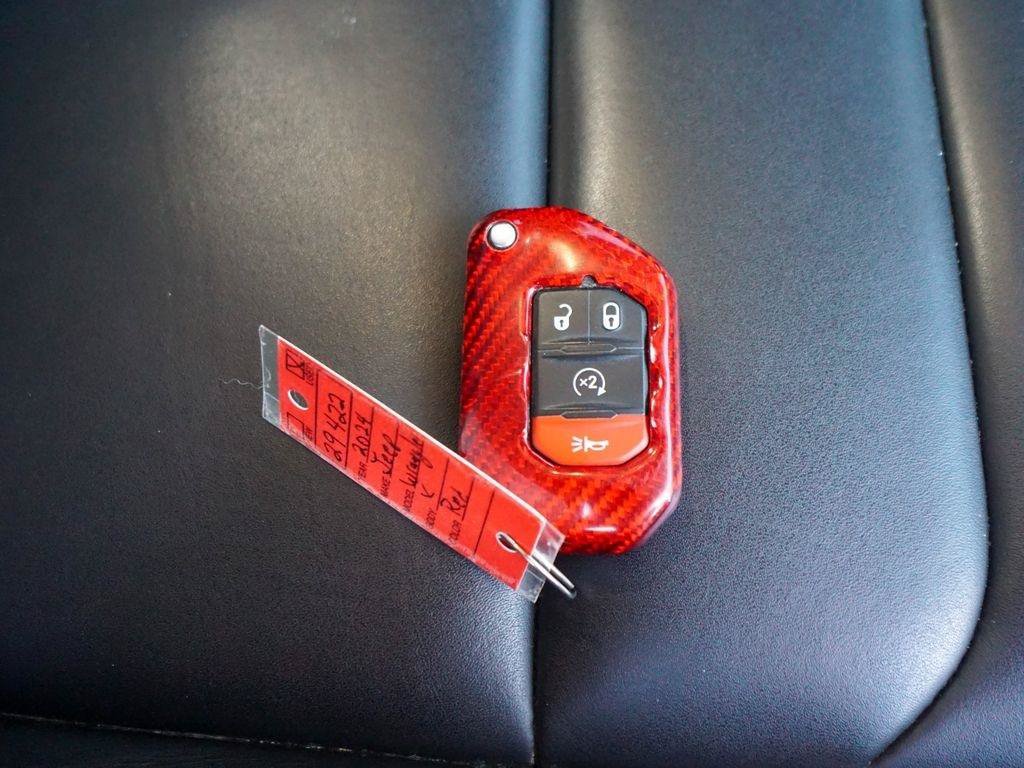 Used 2024 Jeep Wrangler Unlimited Rubicon AWD/4WD image 32