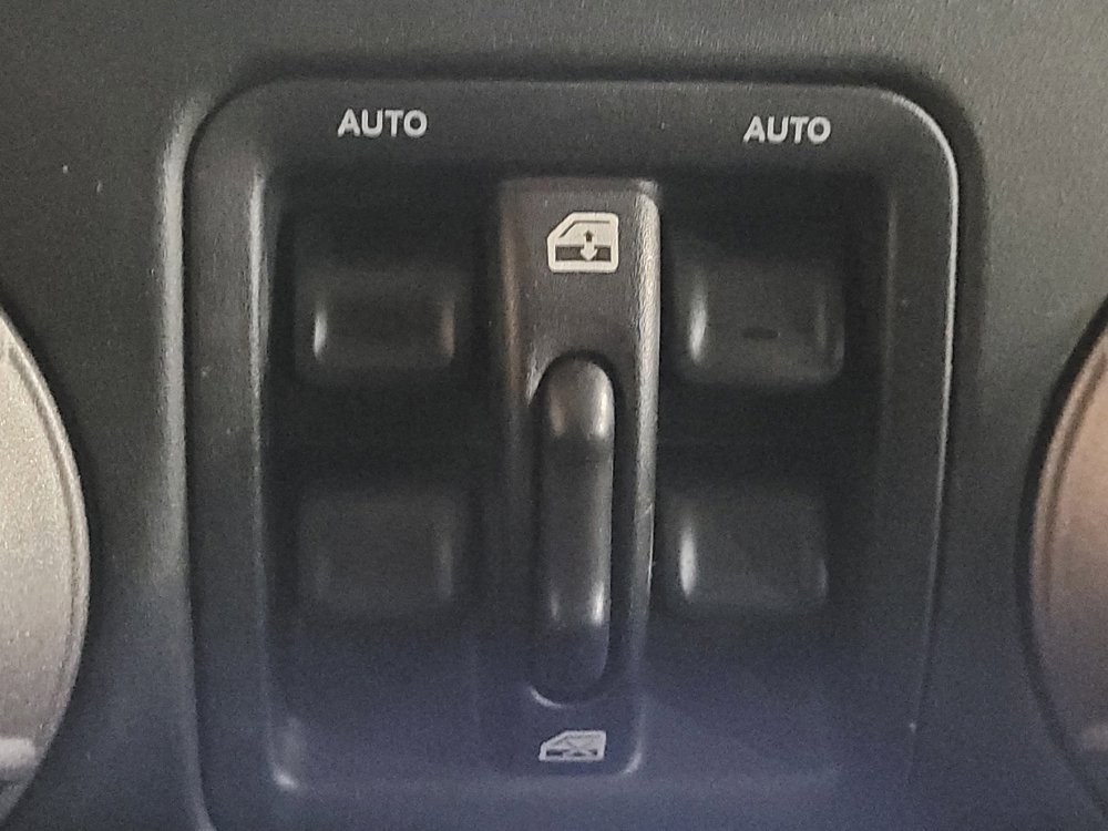 Used 2018 Jeep Wrangler Unlimited Sport S image 27