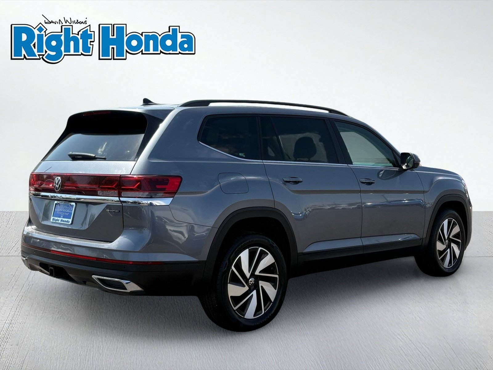 Used 2025 Volkswagen Atlas SE AWD/4WD image 7