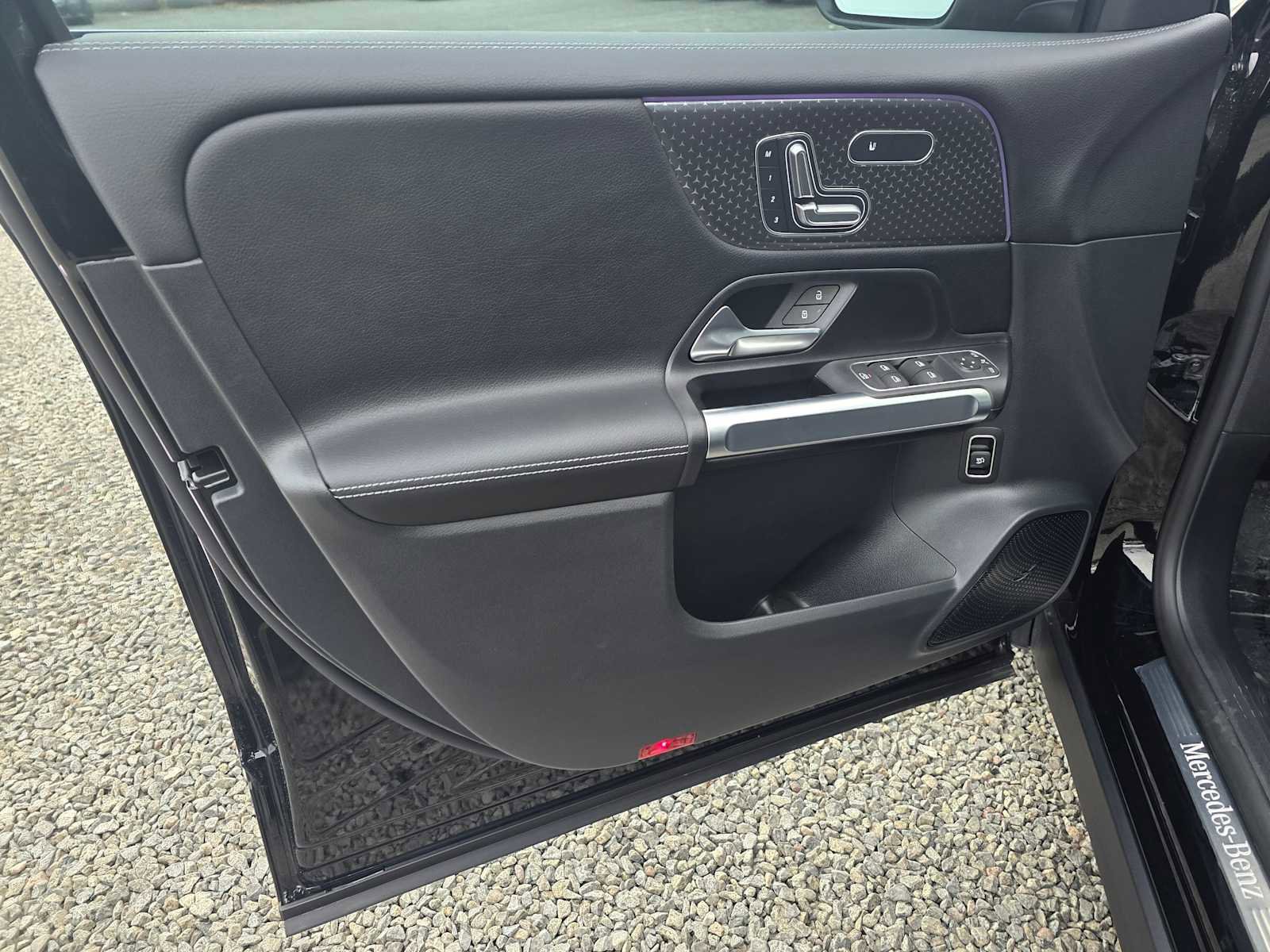 Used 2024 Mercedes-Benz GLB 250 image 24