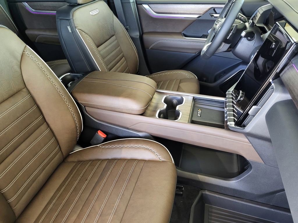 New 2026 GMC Acadia Denali Ultimate w/ LPO, Floor Liner Package image 7