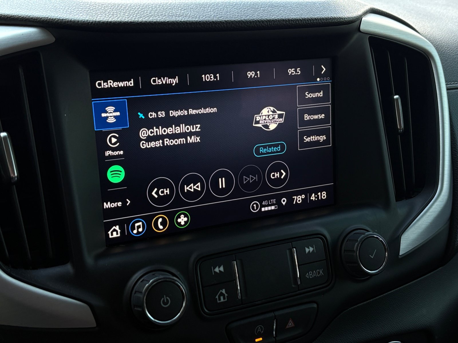 Used 2023 GMC Terrain SLT FWD image 16
