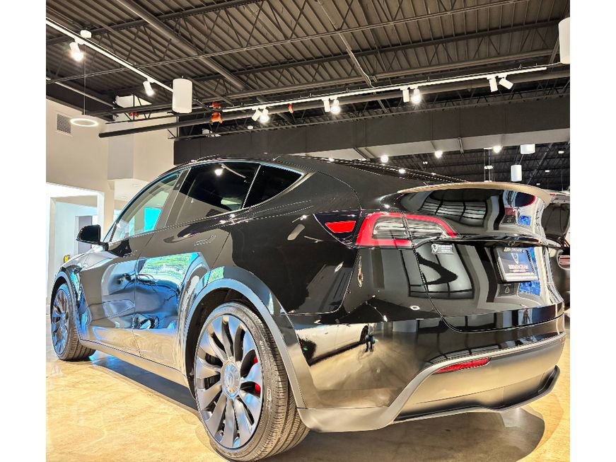 Used 2025 Tesla Model Y Performance image 16