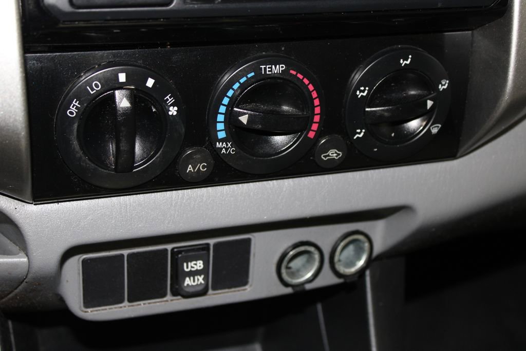 Used 2014 Toyota Tacoma 2WD Double Cab image 43