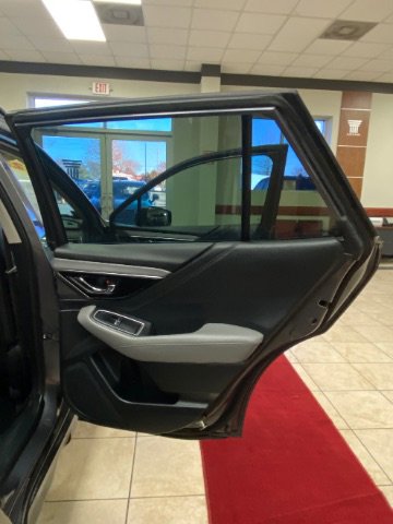 Used 2022 Subaru Outback Limited image 17