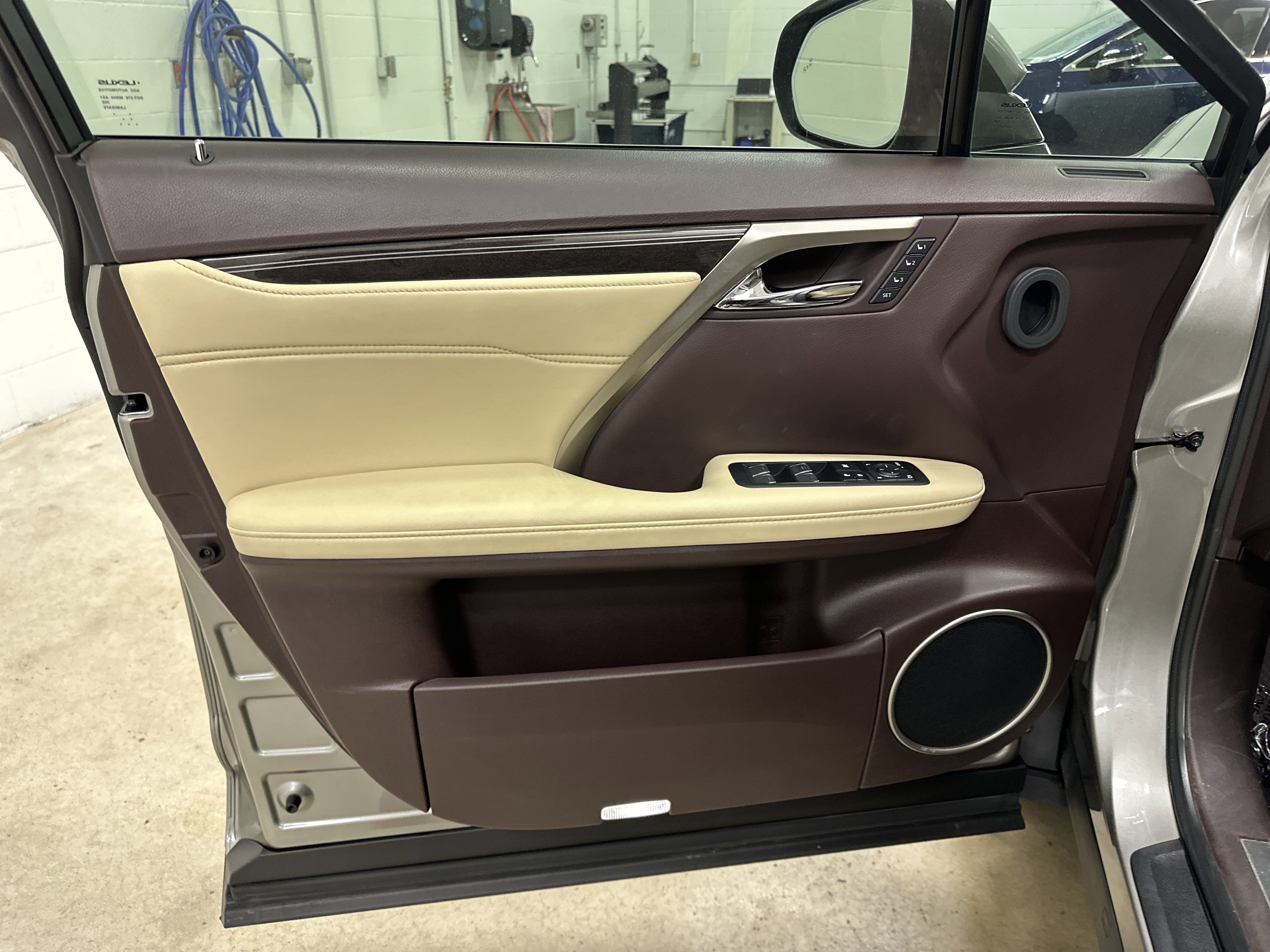 Used 2020 Lexus RX 350 AWD w/ Luxury Package image 15