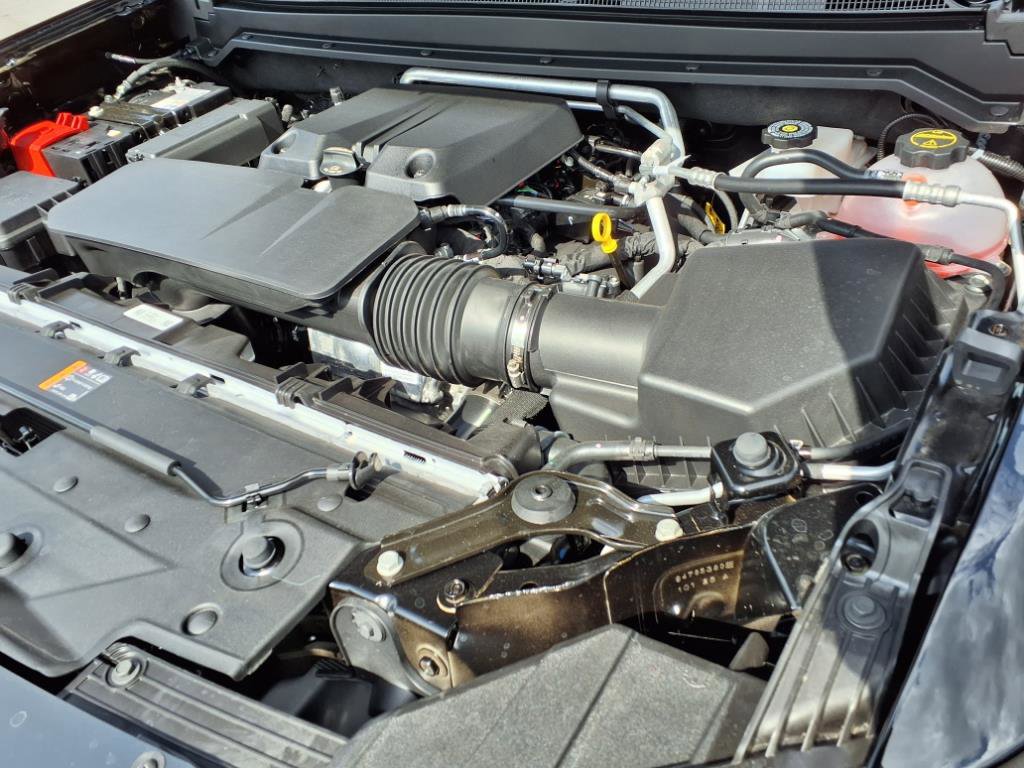 New 2025 GMC Canyon AT4 w/ Nightfall Edition image 18