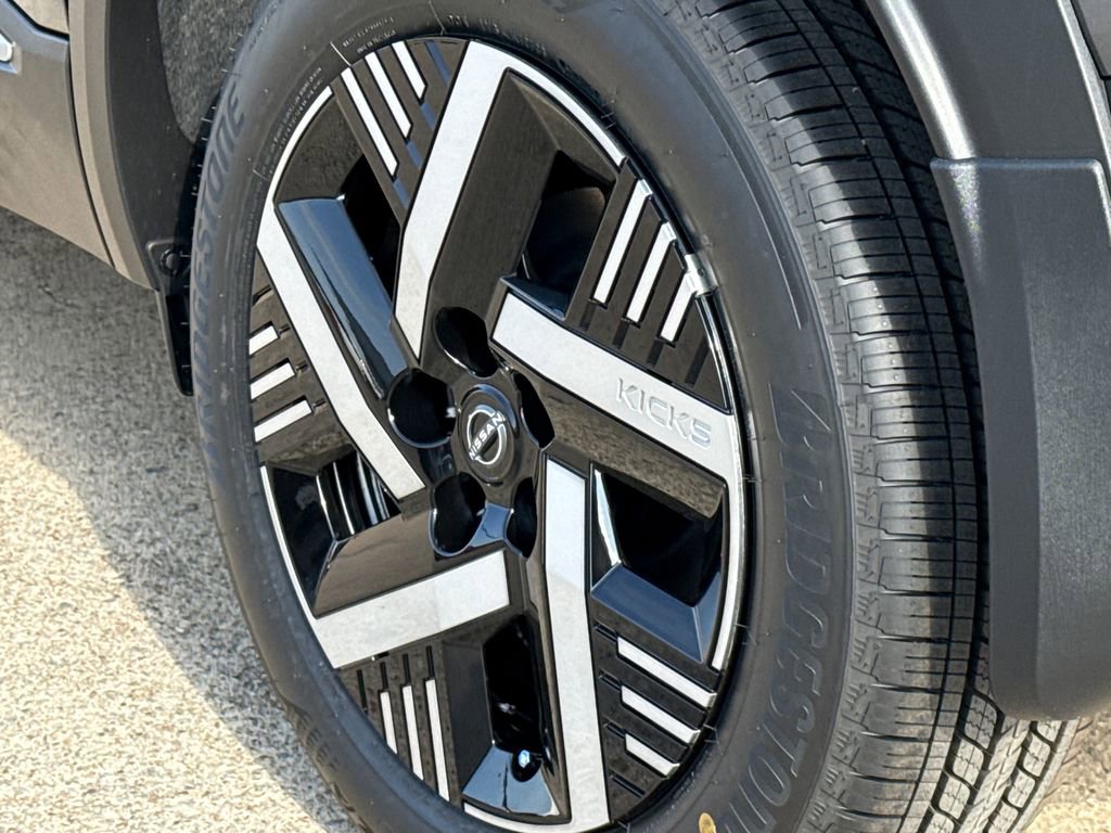 New 2026 Nissan Kicks SV w/ SV Premium Package image 10