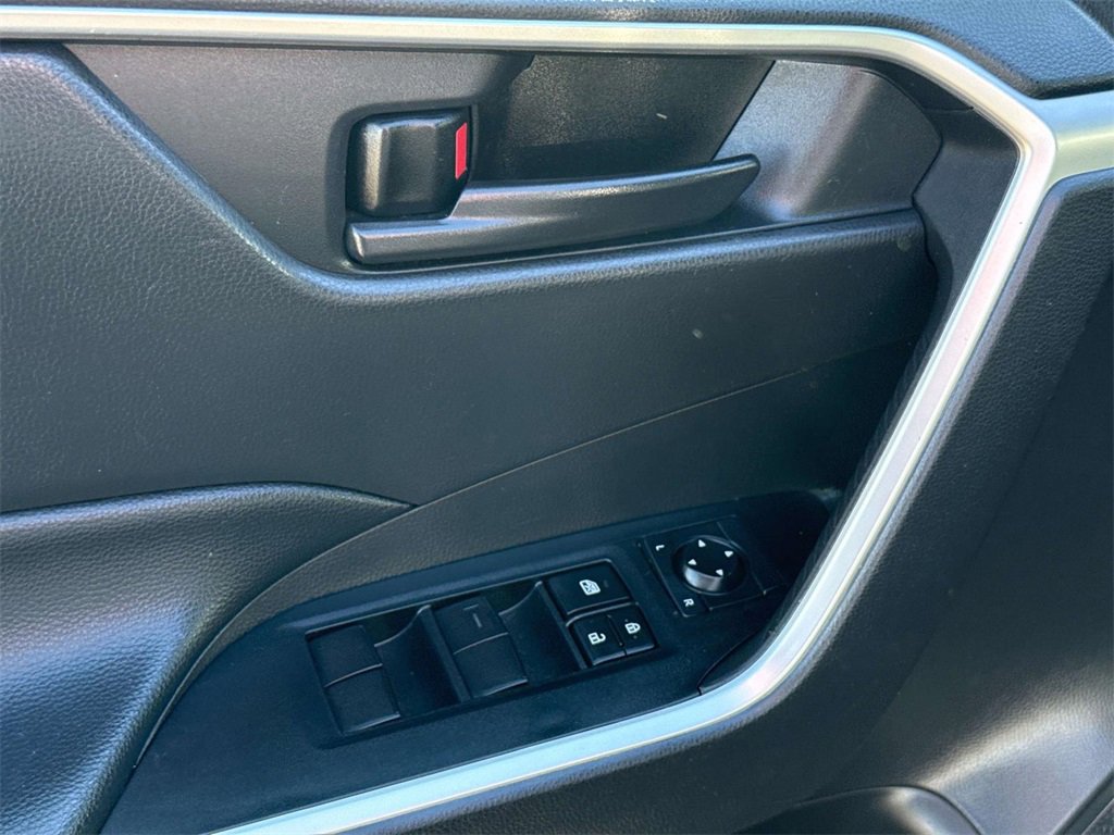 Used 2024 Toyota RAV4 LE image 20