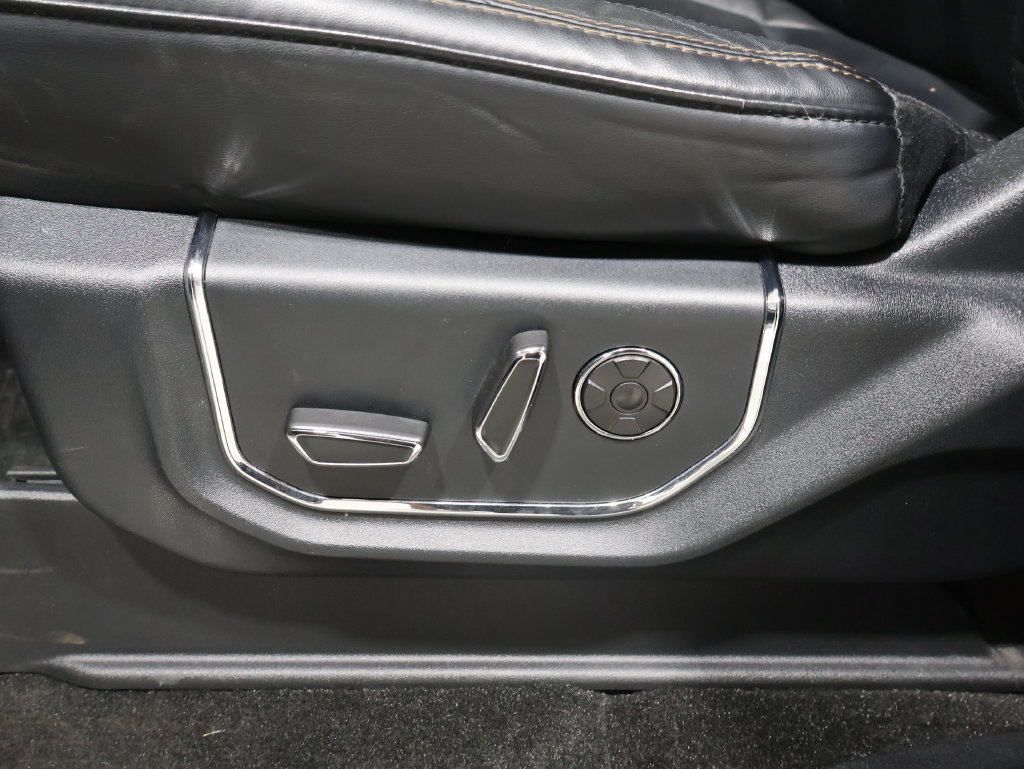 Used 2020 Ford Expedition Max Platinum AWD/4WD image 13