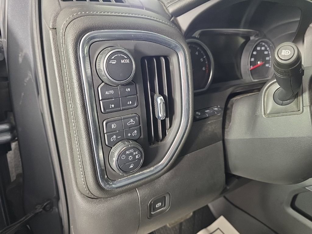 Used 2021 Chevrolet Silverado 1500 High Country w/ Technology Package AWD/4WD image 17