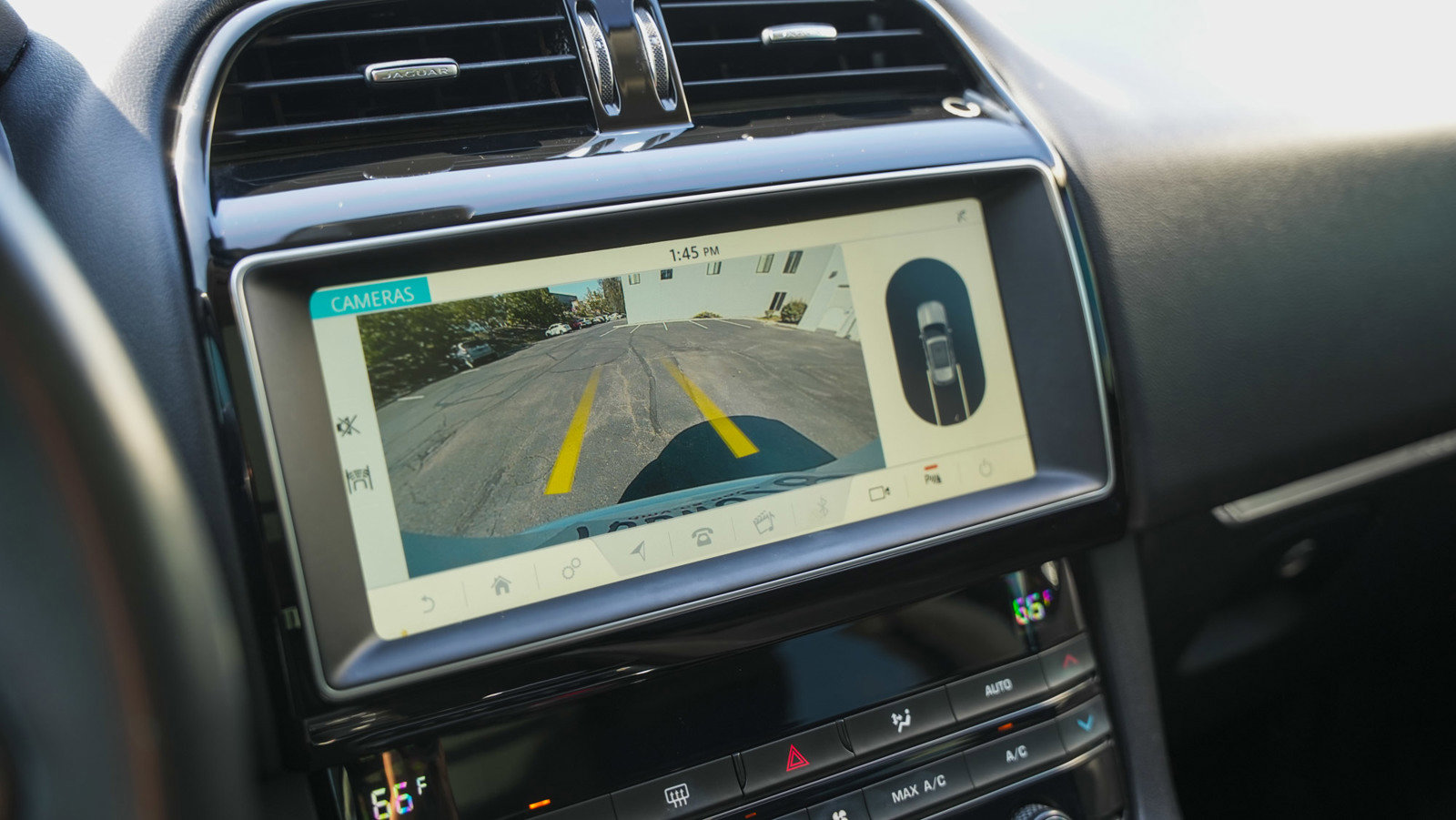 Used 2019 Jaguar F-PACE Premium image 21