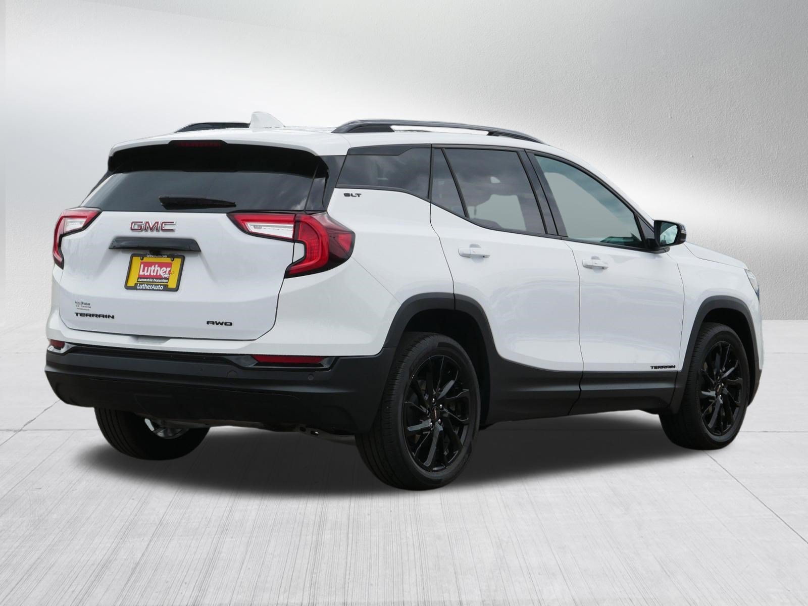 Used 2023 GMC Terrain SLT w/ Infotainment Package II AWD/4WD image 7