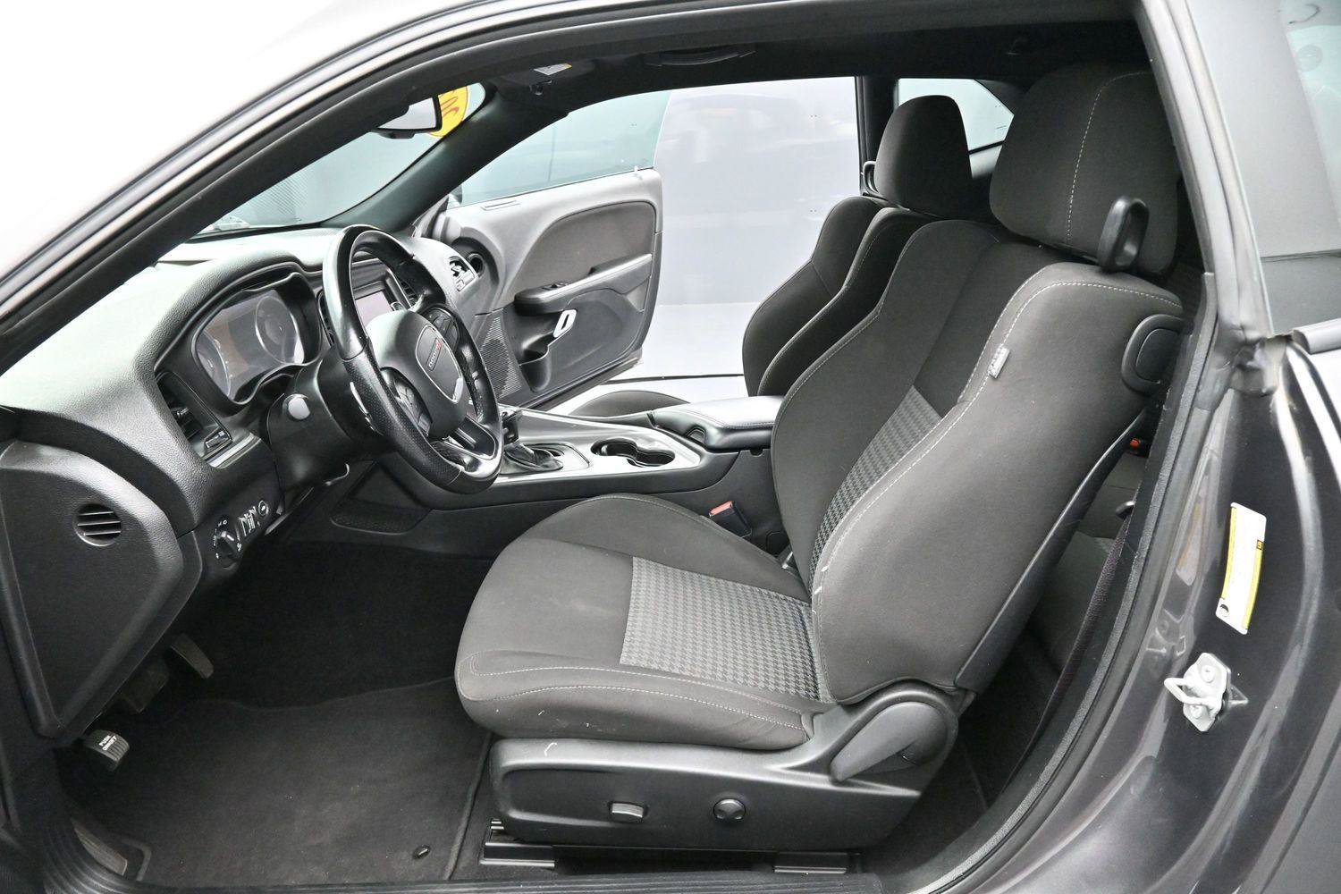 Used 2022 Dodge Challenger GT AWD/4WD image 12
