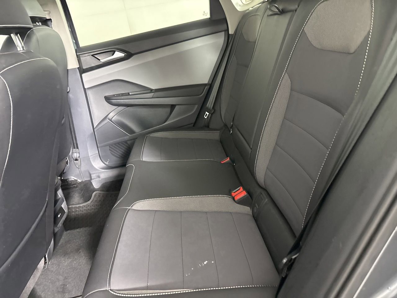 Used 2023 Volkswagen Taos SE w/ Panoramic Sunroof Package image 20