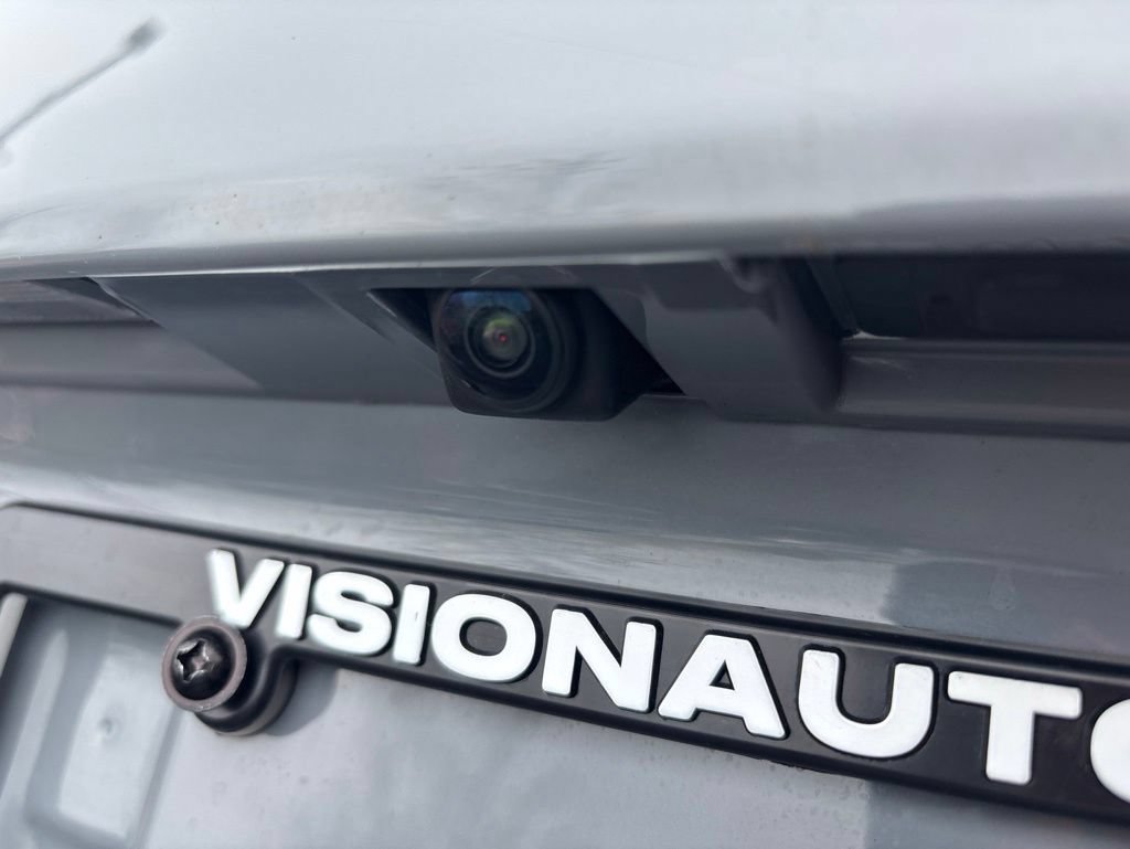 Used 2024 Nissan Kicks SR w/ SR Premium Package FWD image 14