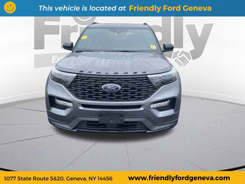 Used 2023 Ford Explorer ST-Line w/ Class IV Trailer Tow Package AWD/4WD image 2