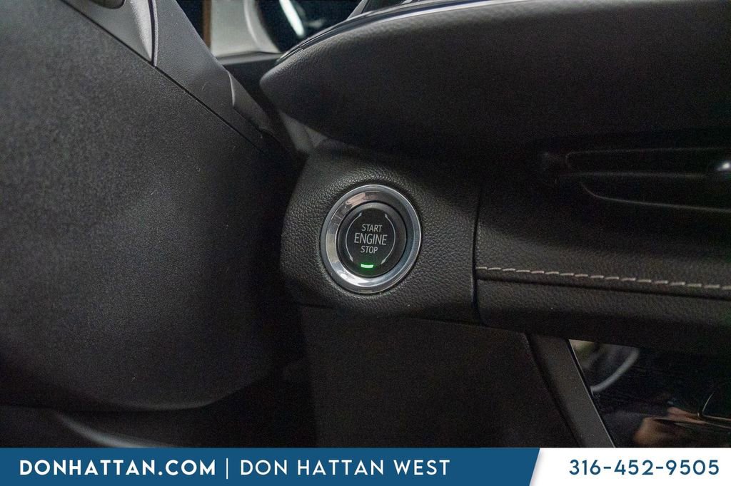 Used 2022 Buick Envision Essence w/ Technology Package I image 11