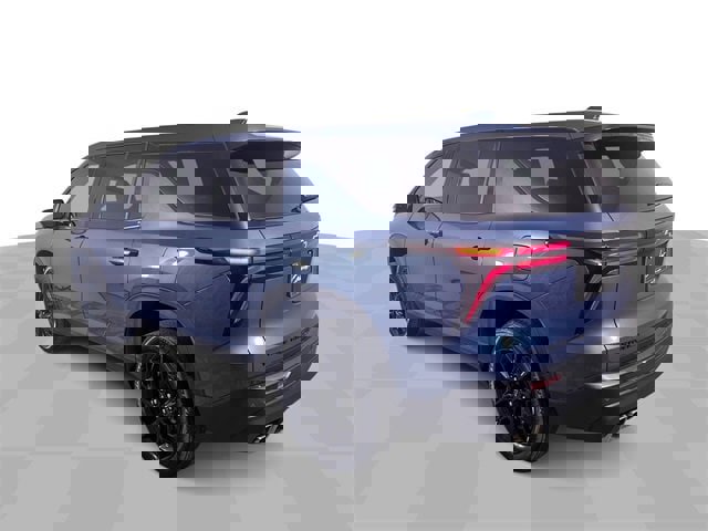 Used 2024 Chevrolet Traverse LS w/ Midnight/Sport Edition image 6