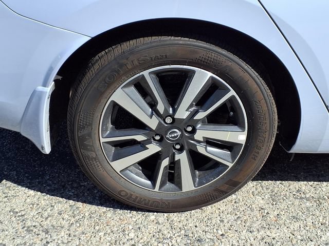 Certified 2025 Nissan Versa SV w/ Trunk Package FWD image 22