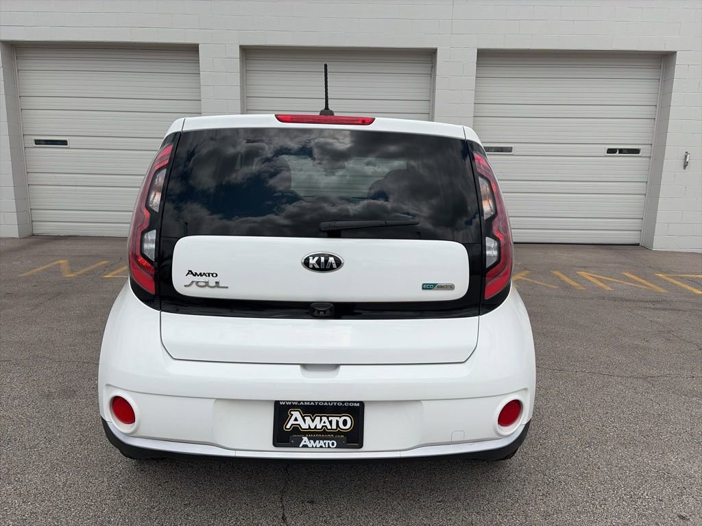 Used 2017 Kia Soul EV FWD image 4