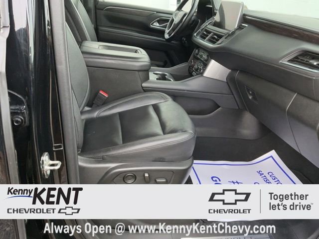 Used 2024 Chevrolet Suburban LT image 18