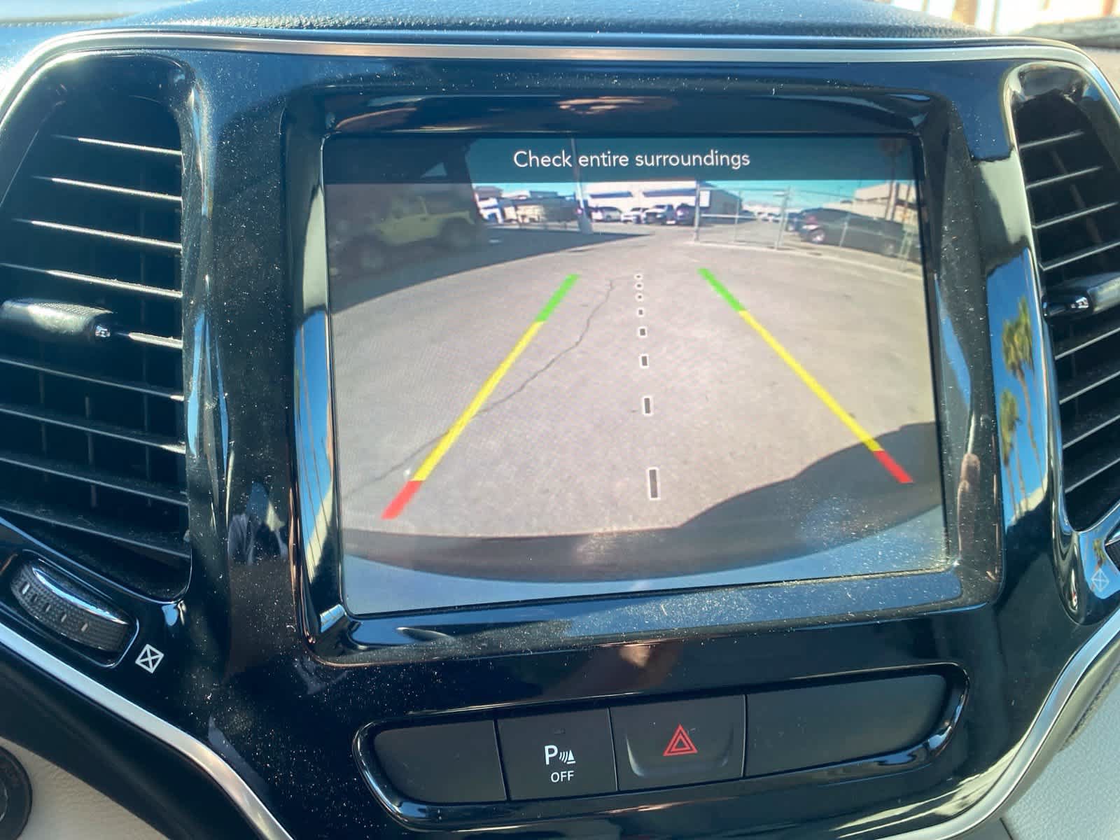 Used 2019 Jeep Cherokee Limited FWD image 16