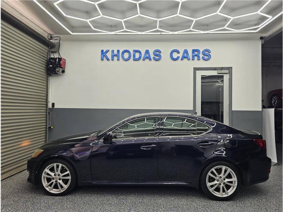 Used 2007 Lexus IS 250 w/ Premium Pkg RWD image 1
