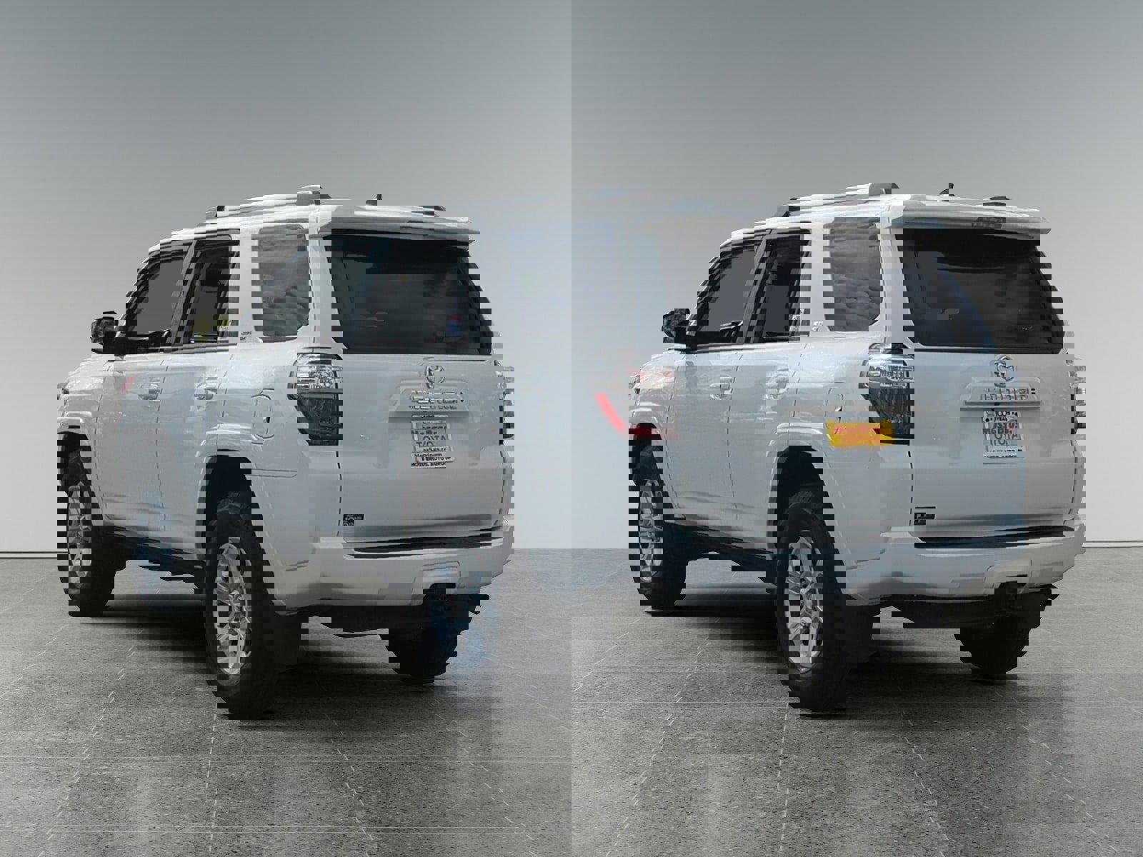 Used 2022 Toyota 4Runner SR5 image 3