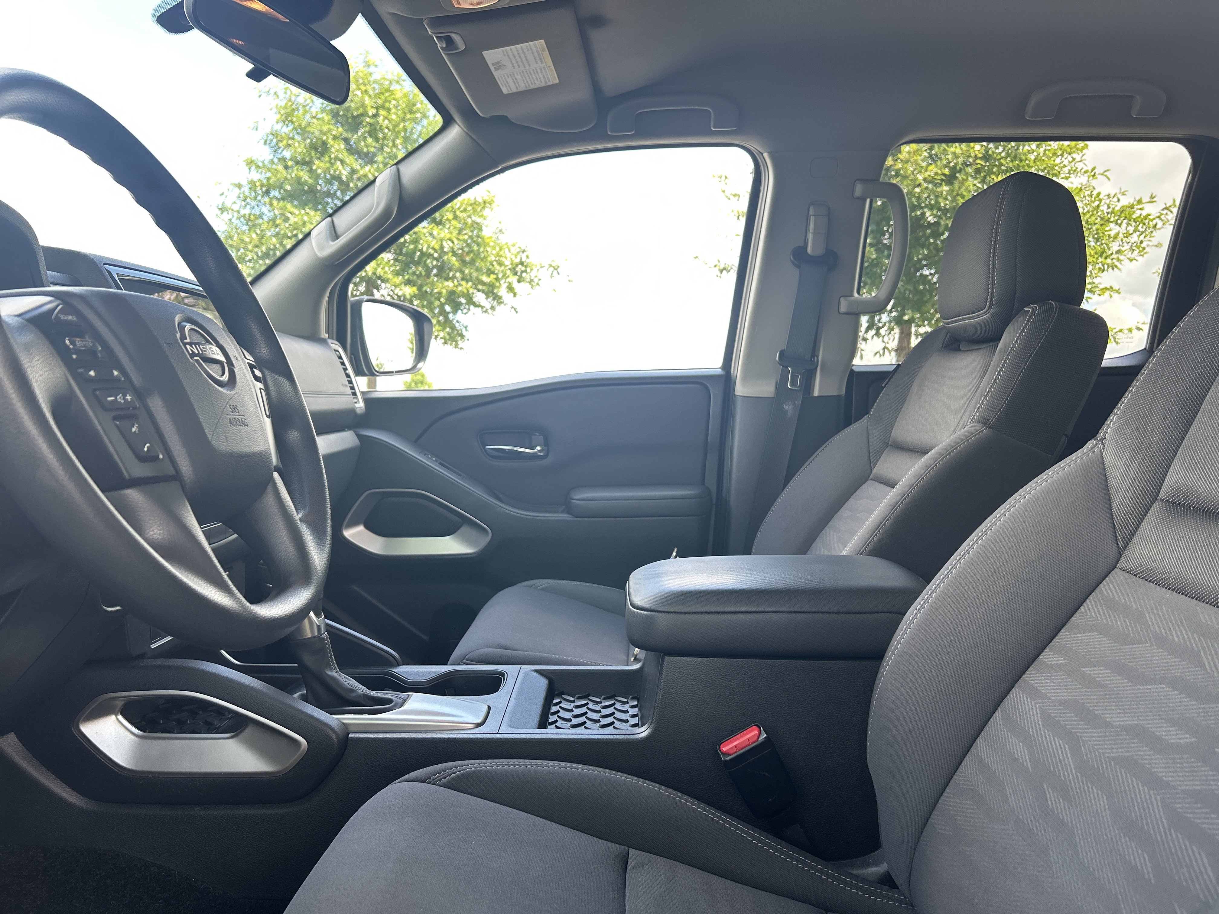 Used 2022 Nissan Frontier SV AWD/4WD image 26