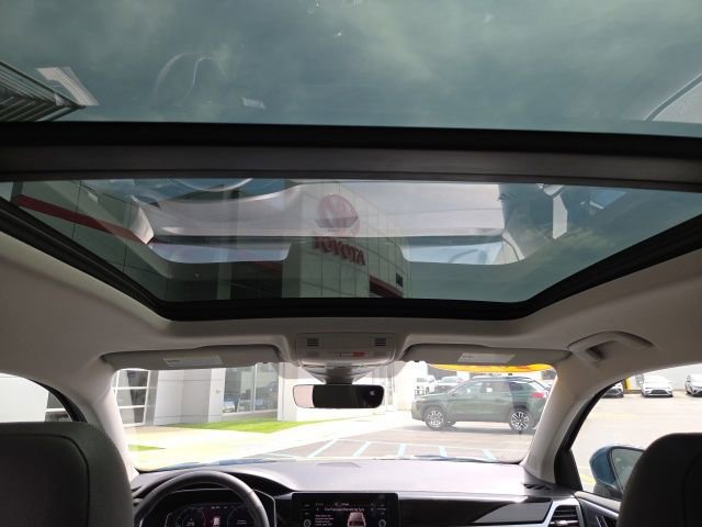 Used 2025 Volkswagen Taos SEL w/ Black Wheel Plus Package AWD/4WD image 24