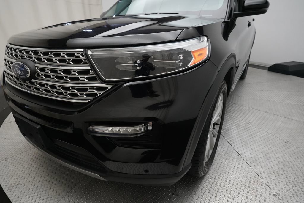 Used 2023 Ford Explorer Limited w/ Equipment Group 301A AWD/4WD image 24
