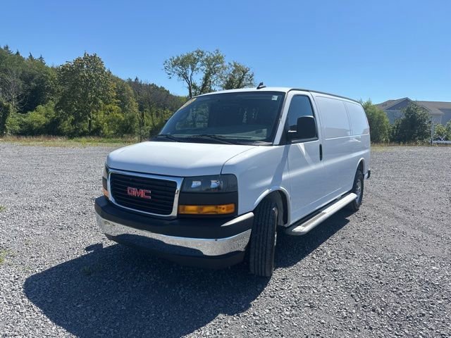 Used 2023 GMC Savana 2500 w/ Driver Convenience Package RWD image 4