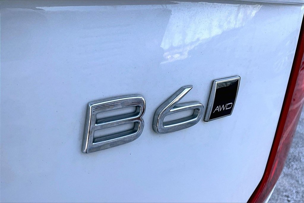 Used 2024 Volvo XC90 B6 Plus w/ Protection Package Premier image 24