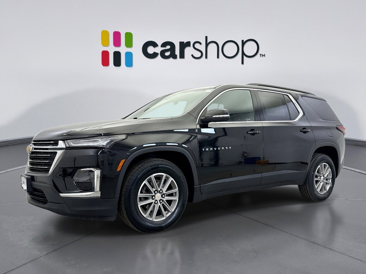 Used 2023 Chevrolet Traverse LT image 1
