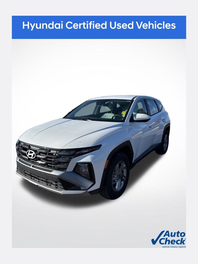Used 2025 Hyundai Tucson SE image 1