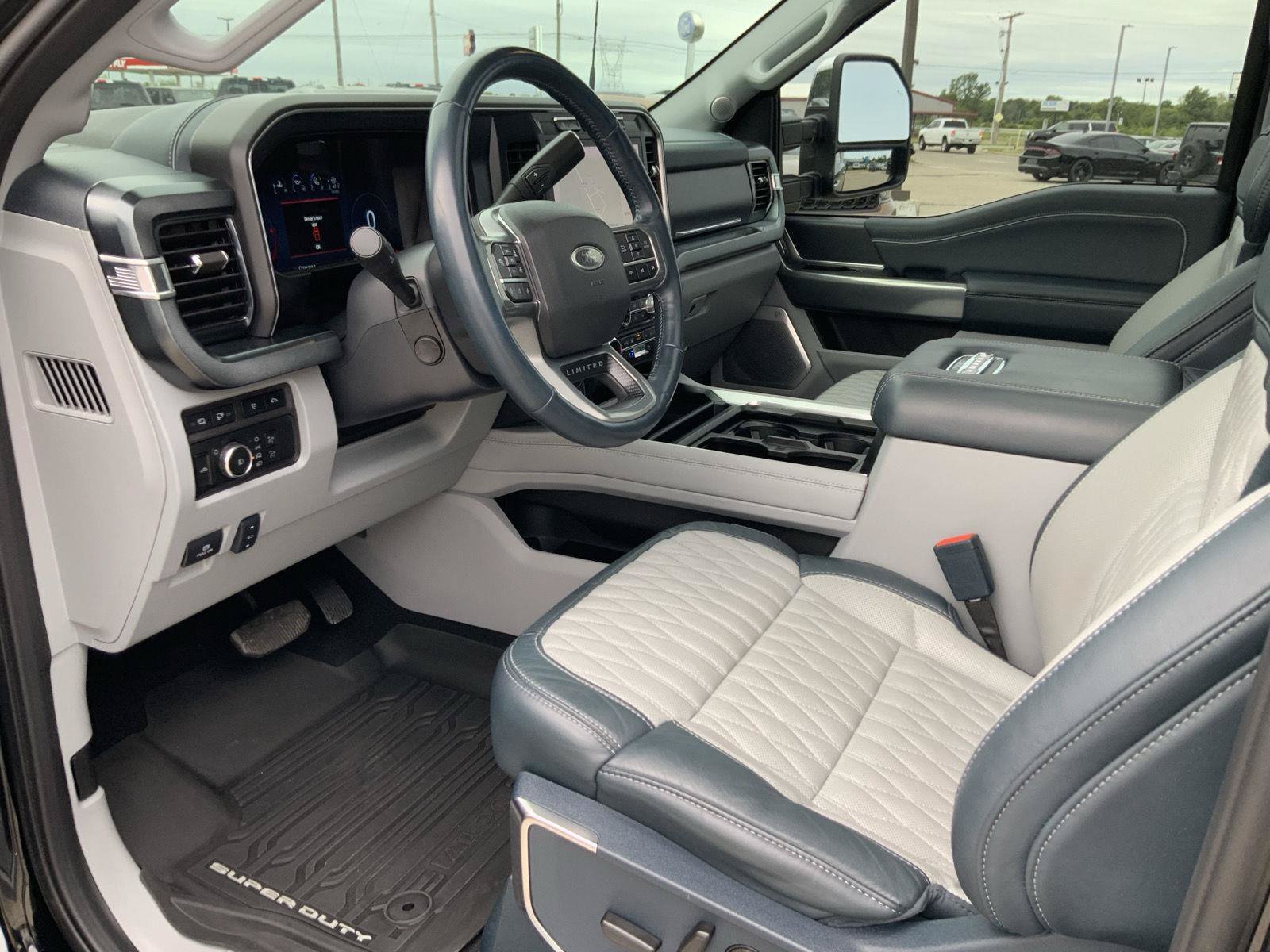 Used 2024 Ford F350 Limited w/ FX4 Off-Road Package AWD/4WD image 30