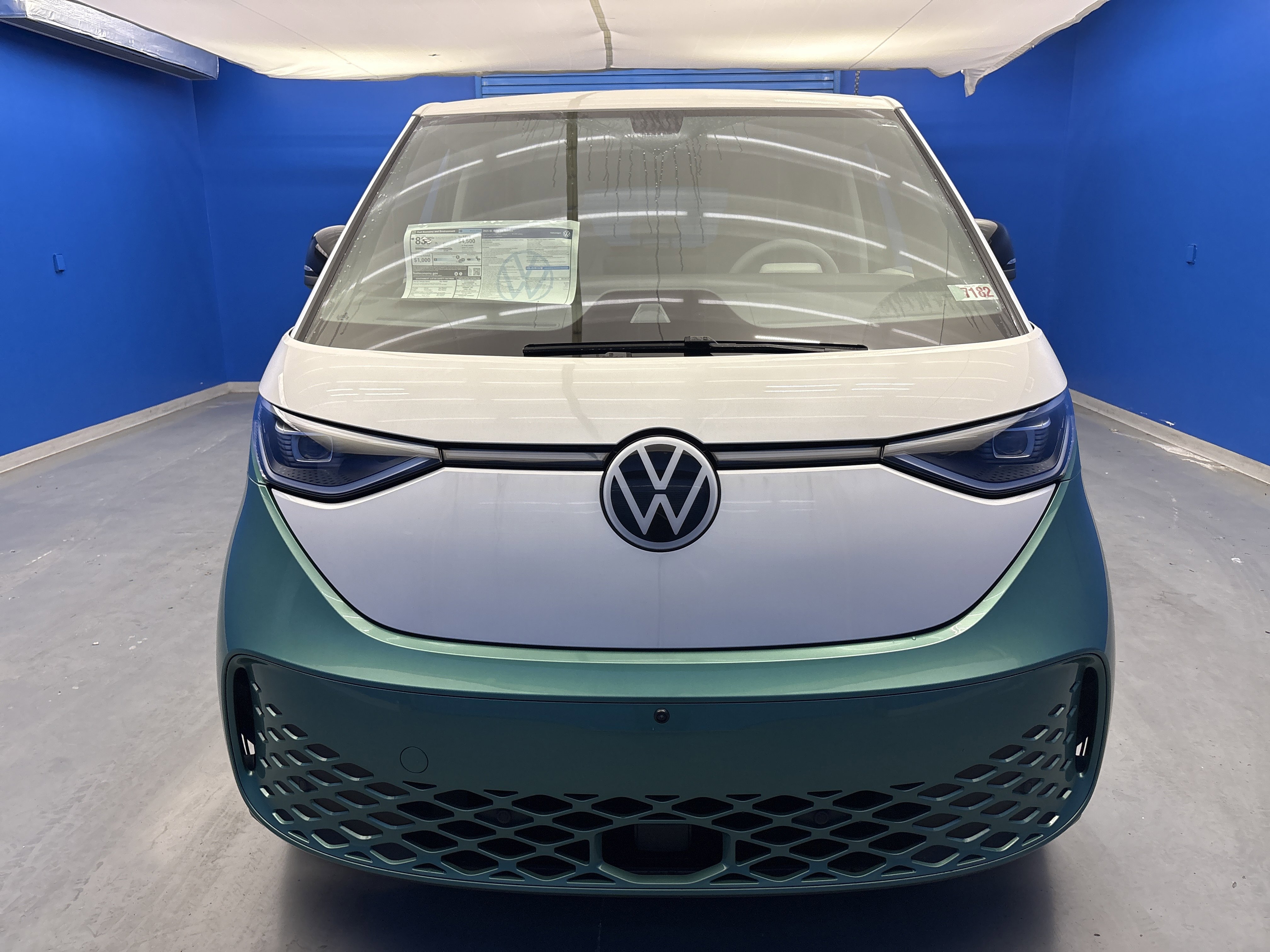 New 2025 Volkswagen ID. Buzz 1st Edition image 3