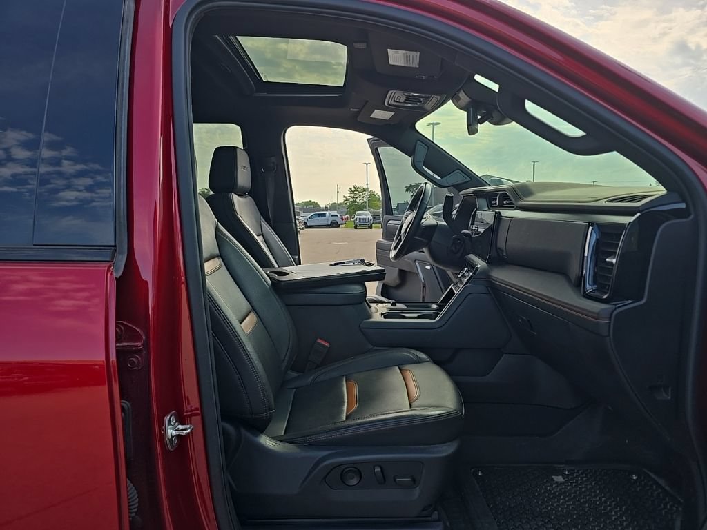 Used 2025 GMC Sierra 2500 AT4 AWD/4WD image 17