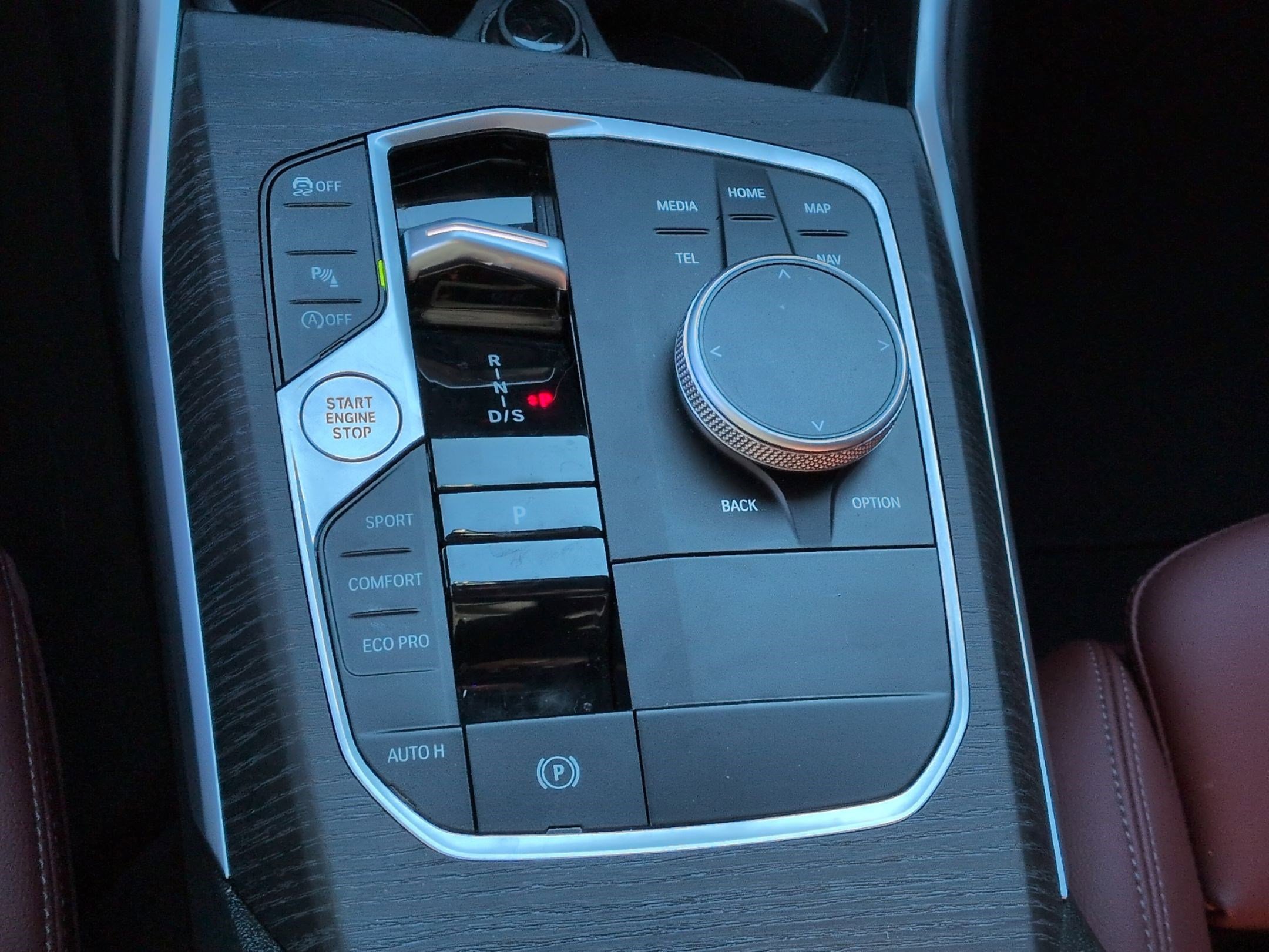 Used 2025 BMW 330i Sedan w/ Convenience Package image 26