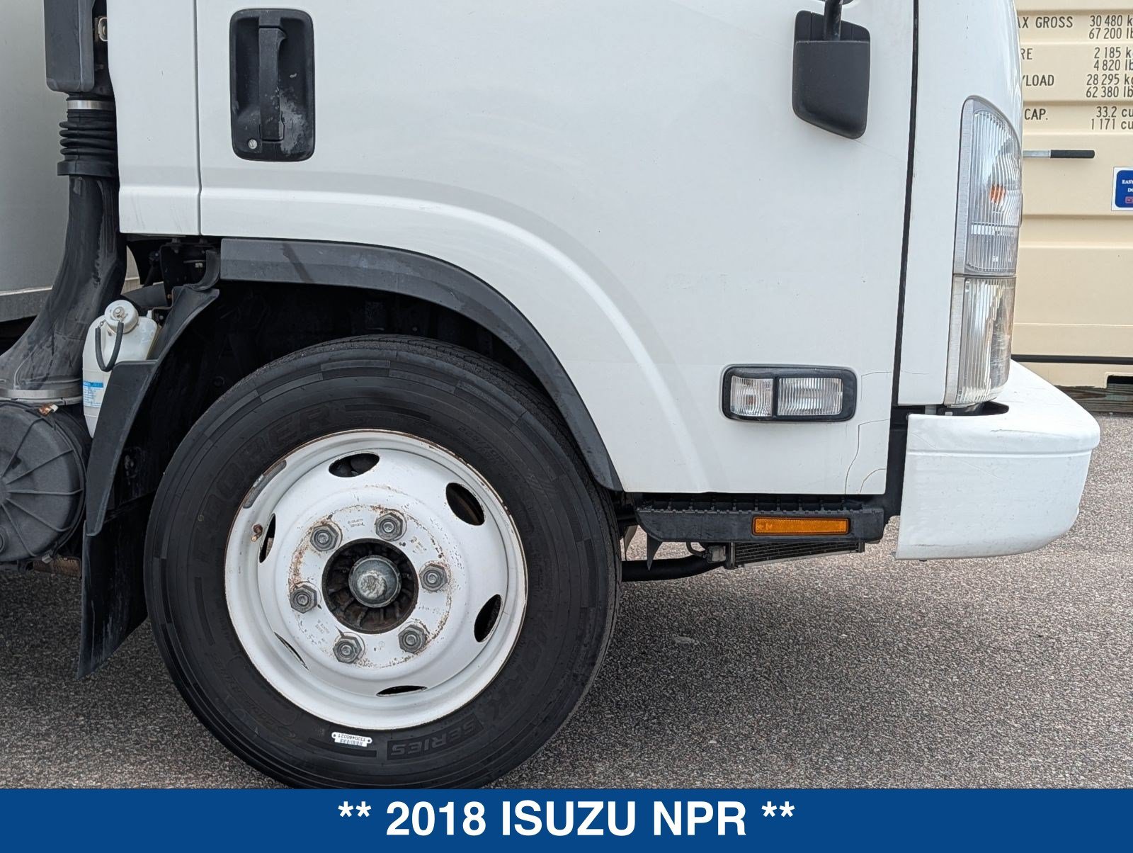 Used 2018 Isuzu NPR RWD image 12