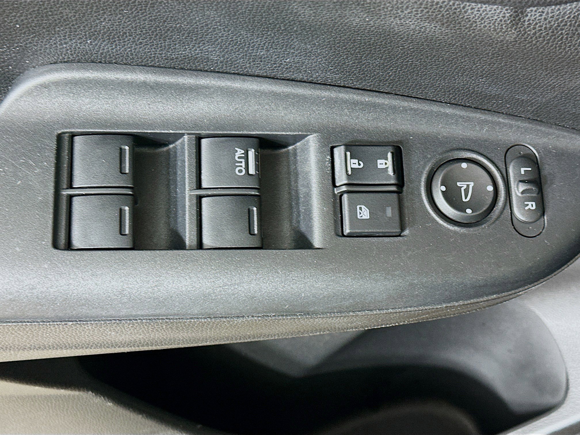 Used 2016 Honda Fit EX image 15