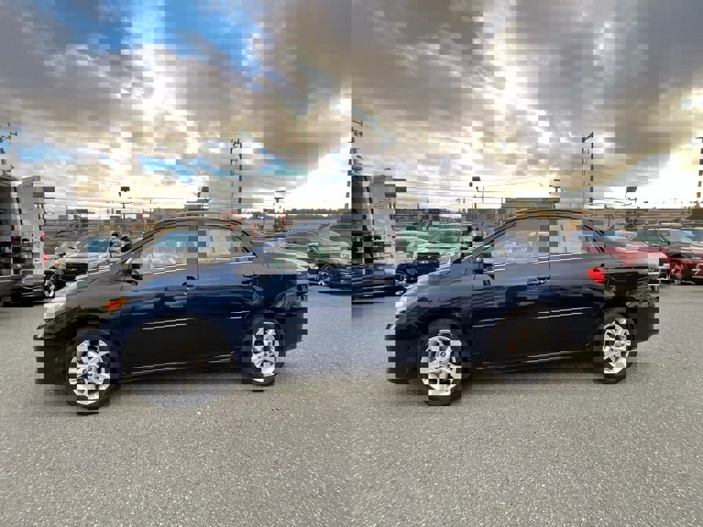 Used 2013 Toyota Corolla LE image 5