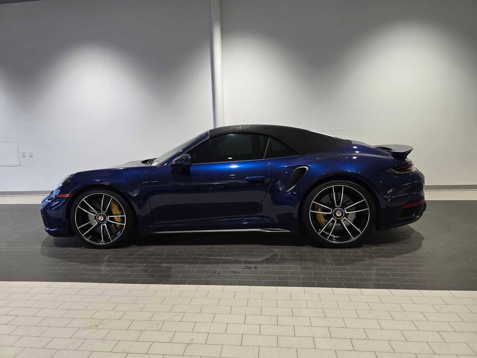 Used 2022 Porsche 911 Turbo S image 21