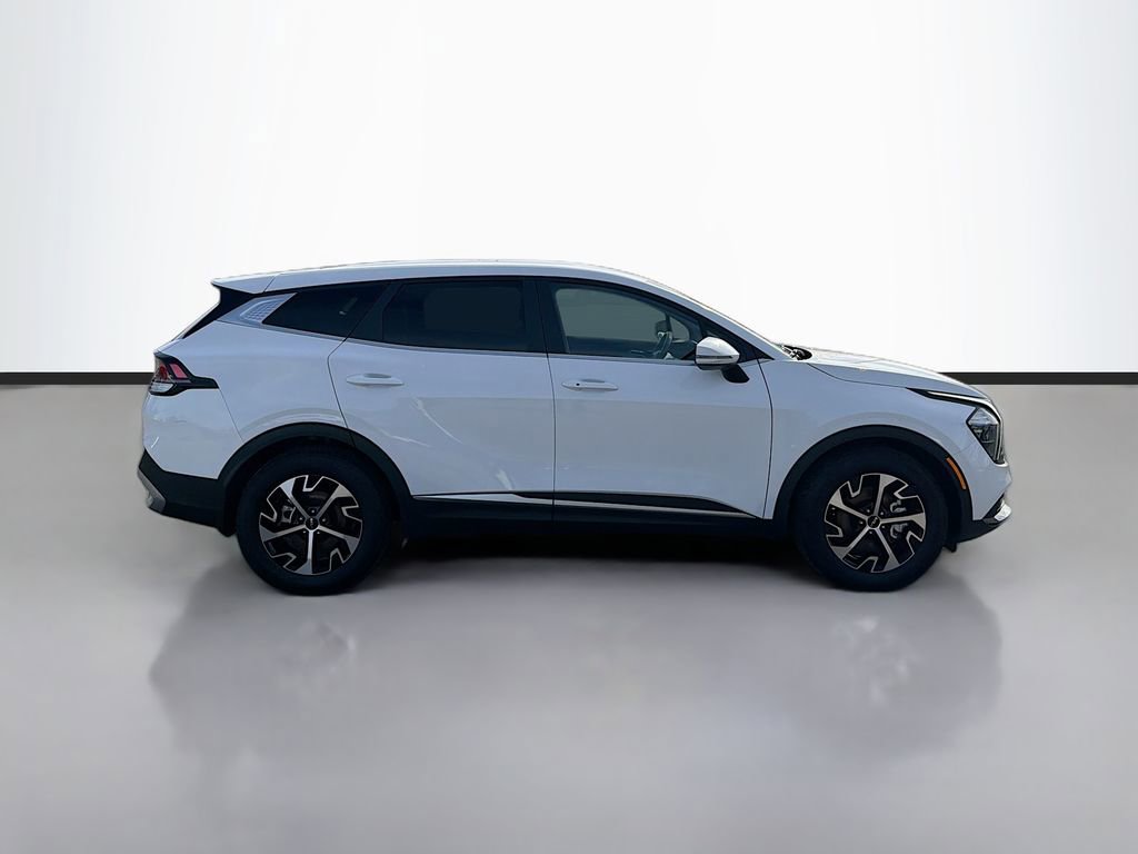 Used 2023 Kia Sportage EX image 4