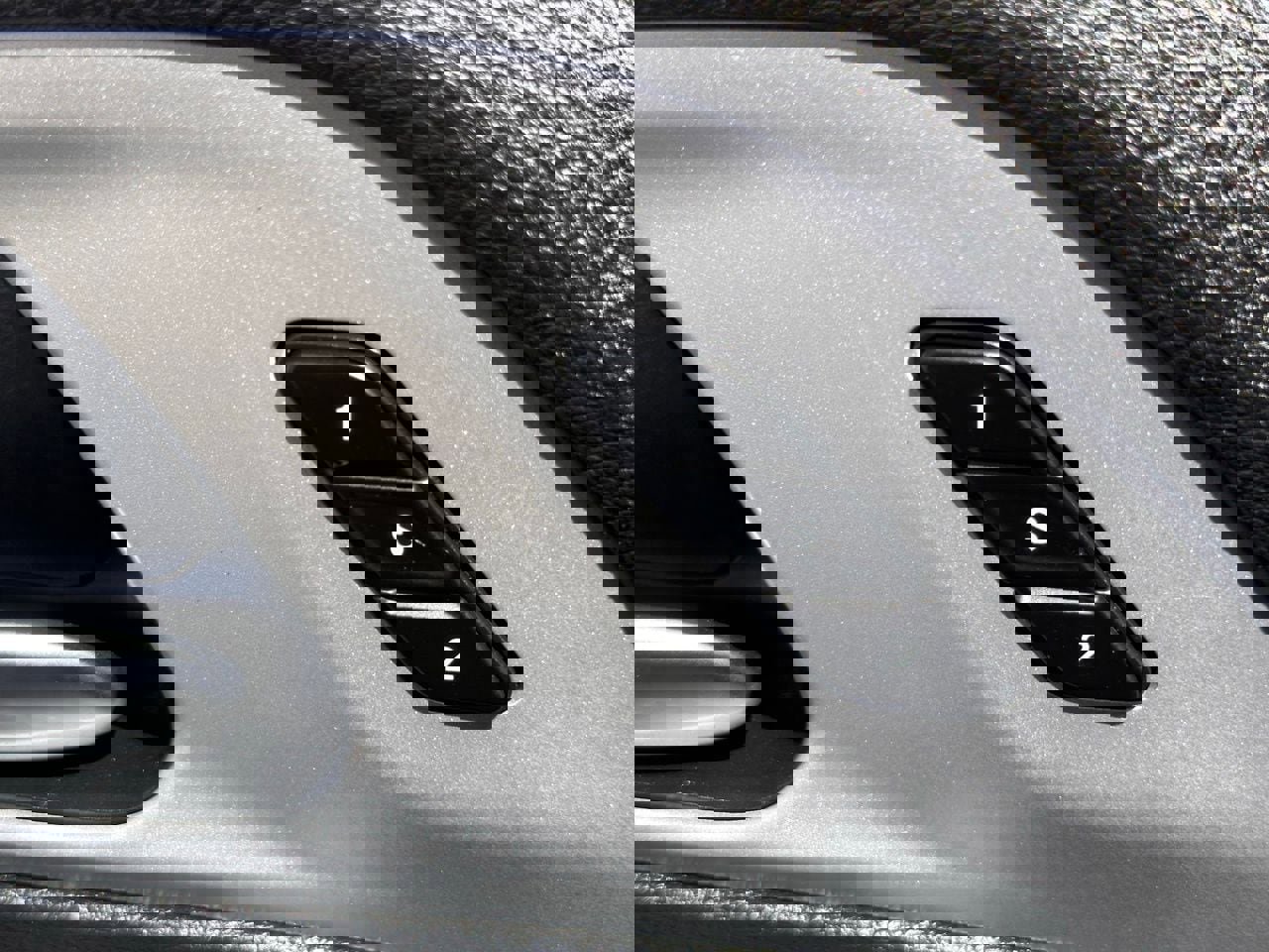 Used 2025 Chrysler Pacifica Limited image 28