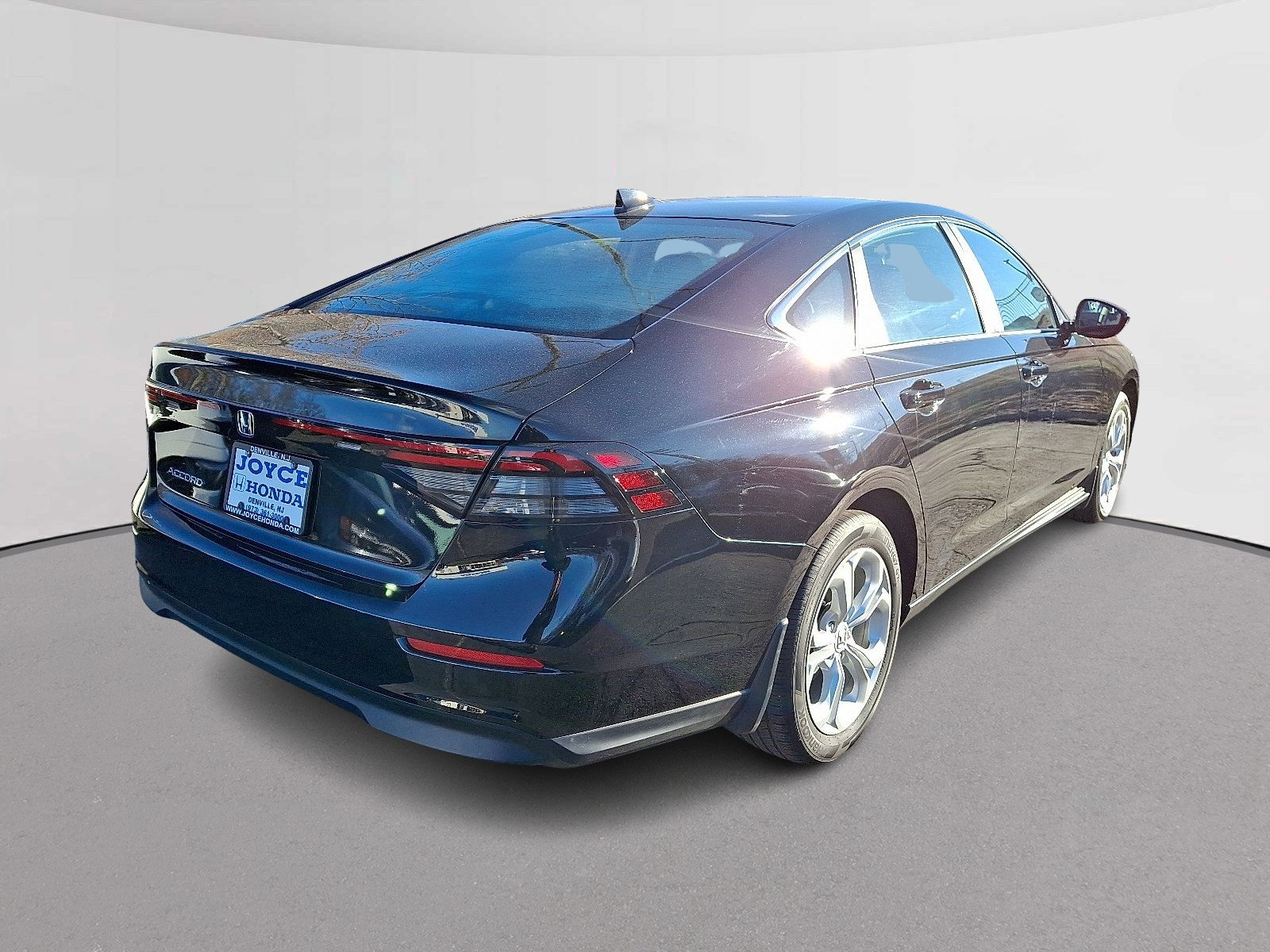 Certified 2023 Honda Accord LX image 10