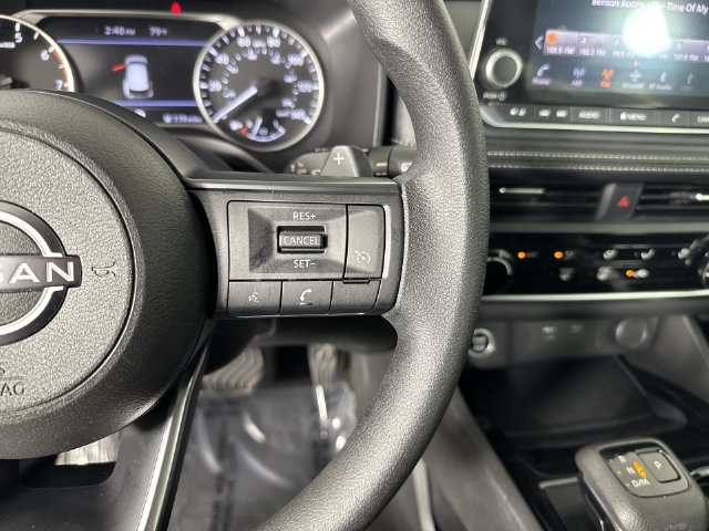 Used 2023 Nissan Rogue S FWD image 13