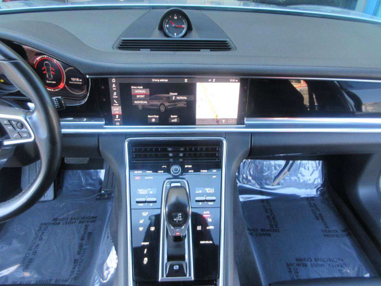 Used 2019 Porsche Panamera RWD image 50