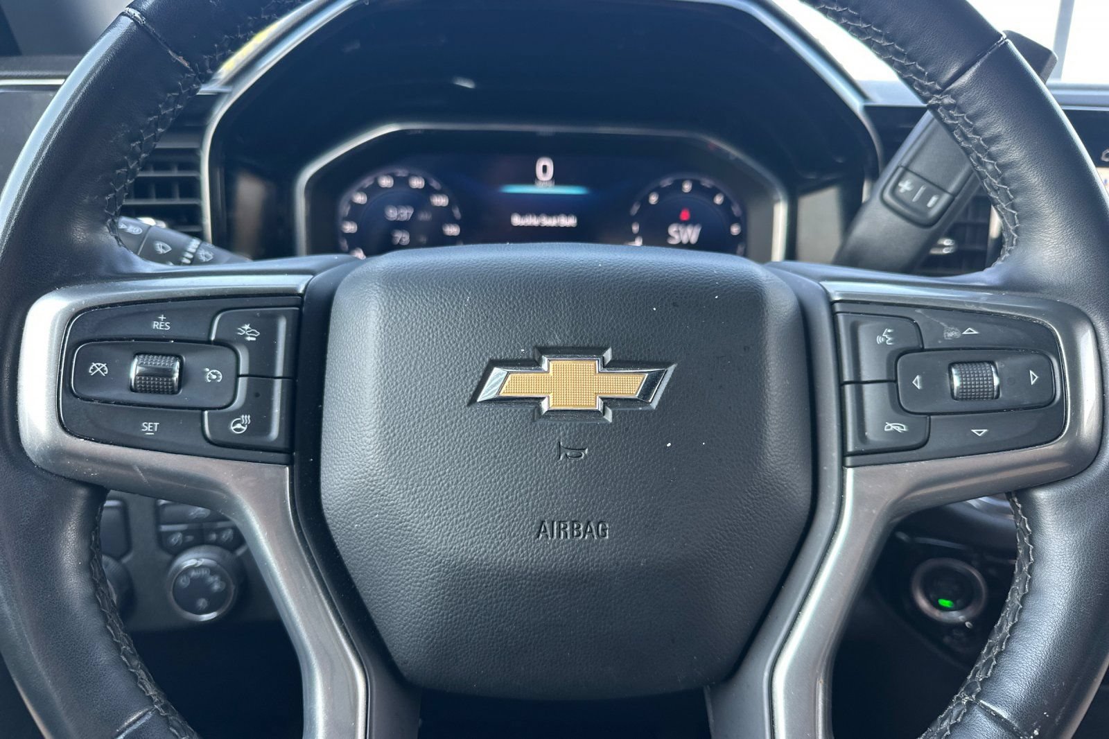 Used 2025 Chevrolet Silverado 1500 LT RWD image 33